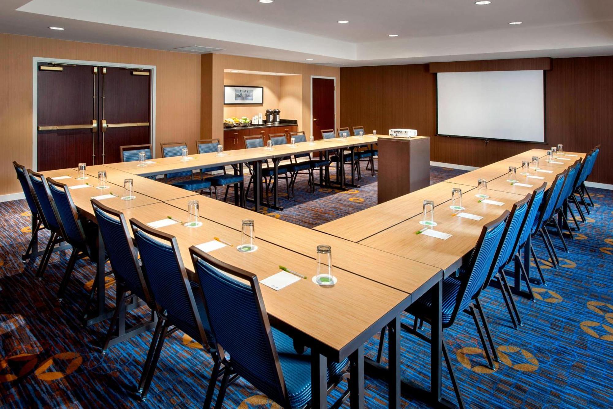 Courtyard Parsippany Hotel Ngoại thất bức ảnh