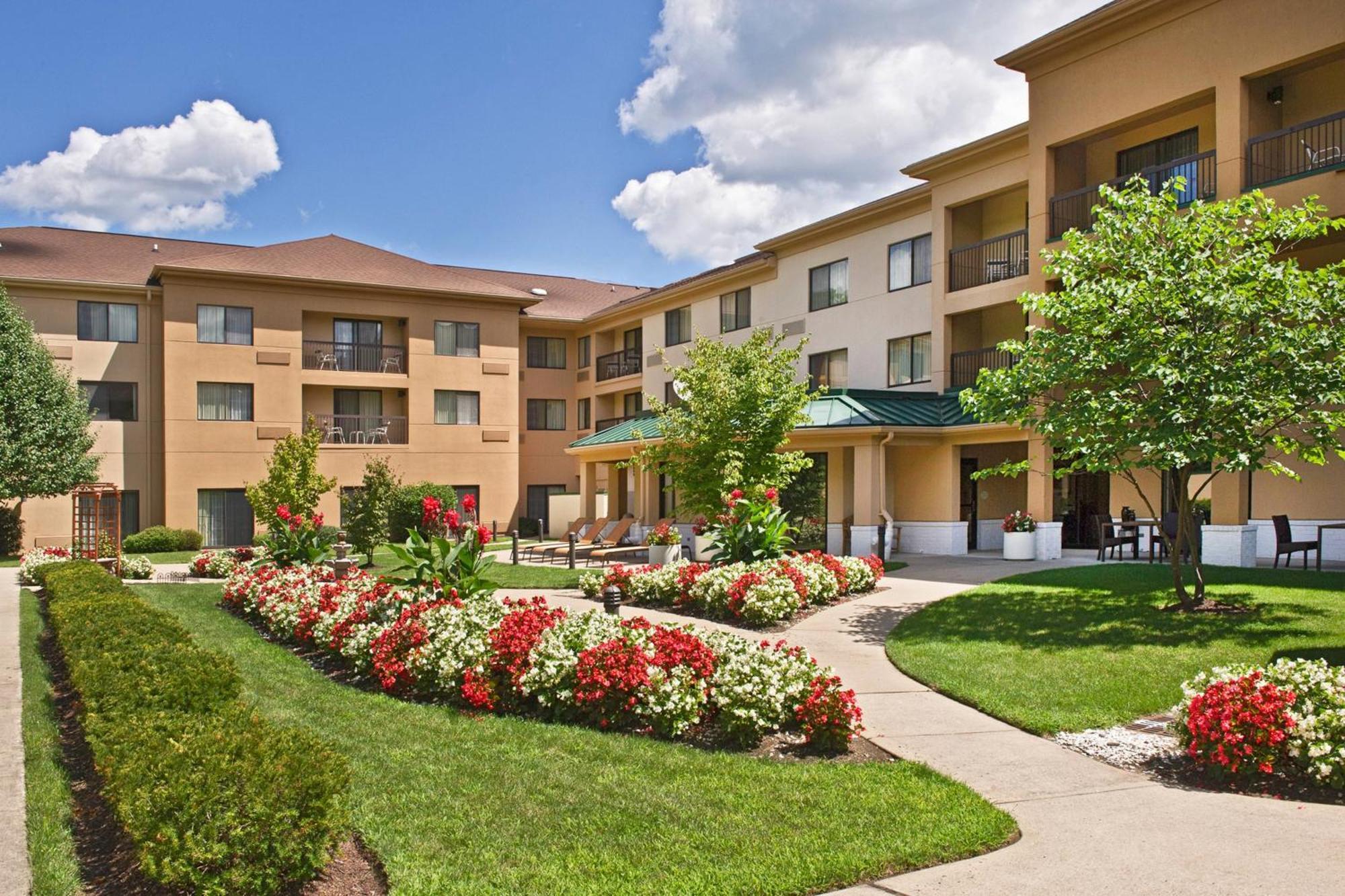 Courtyard Parsippany Hotel Ngoại thất bức ảnh